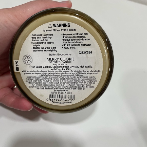 Bath & Body Works Merry Cookie Scented Candle - Picture 3 of 3